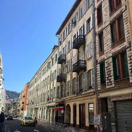 A Terrace Overlooking Old Town * Nizza
