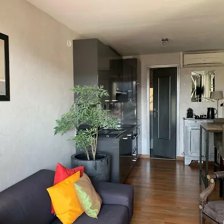 Apartman A Terrace Overlooking Old Town