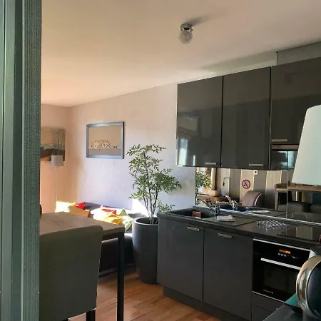 A Terrace Overlooking Old Town Apartman Nizza